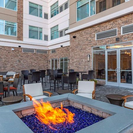 Cambria Hotel Manchester South Windsor Buitenkant foto