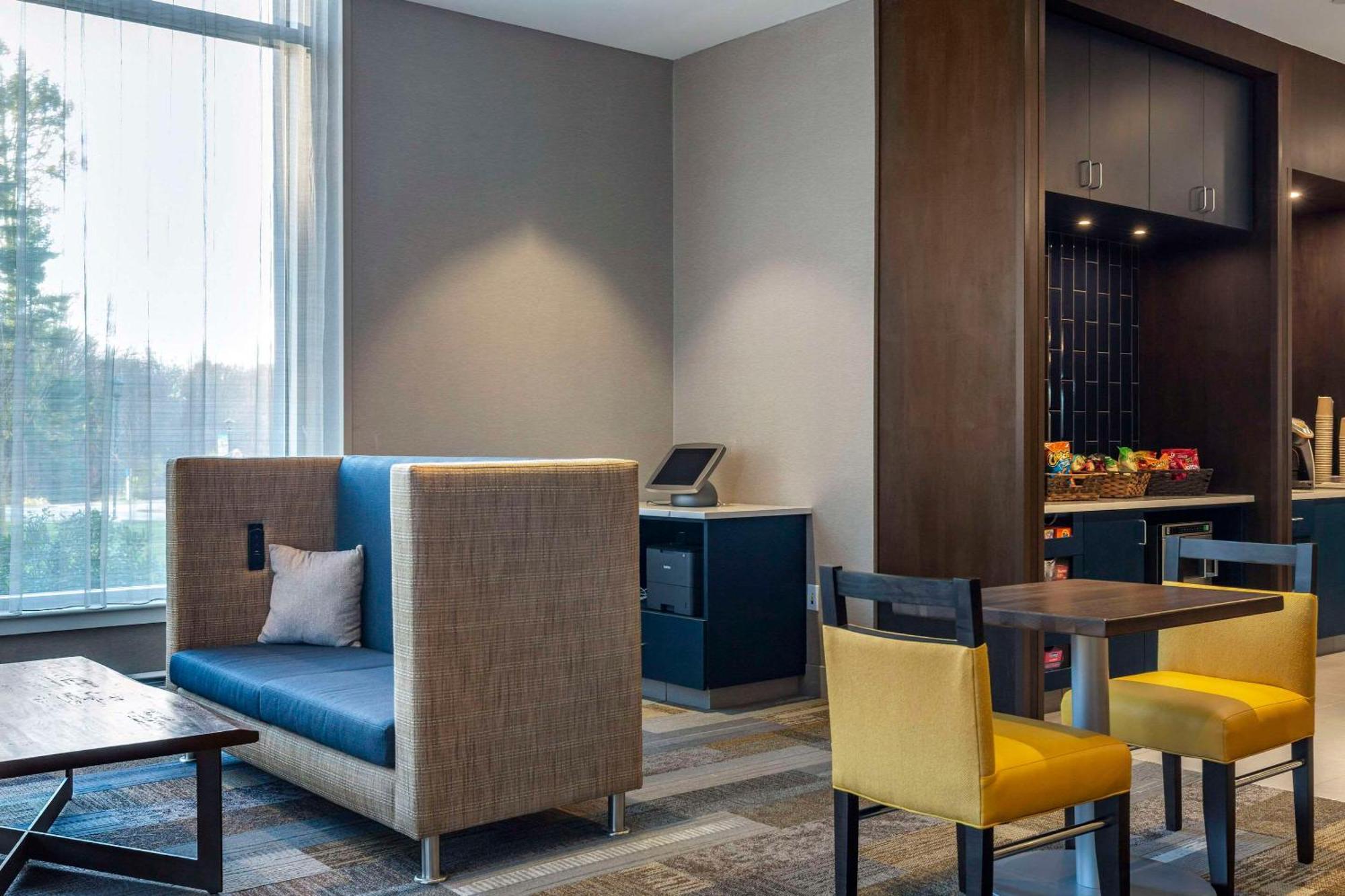 Cambria Hotel Manchester South Windsor Buitenkant foto