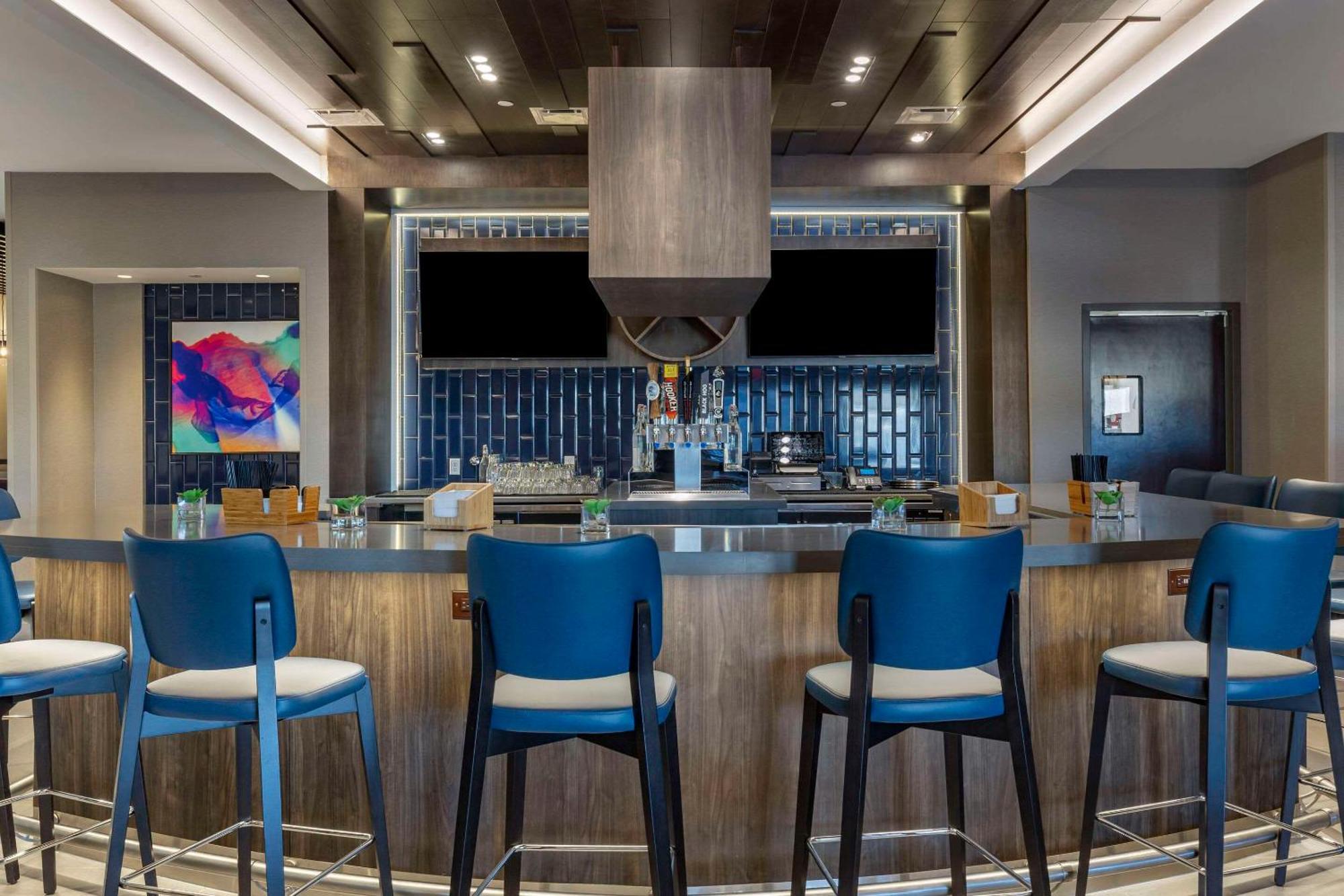 Cambria Hotel Manchester South Windsor Buitenkant foto